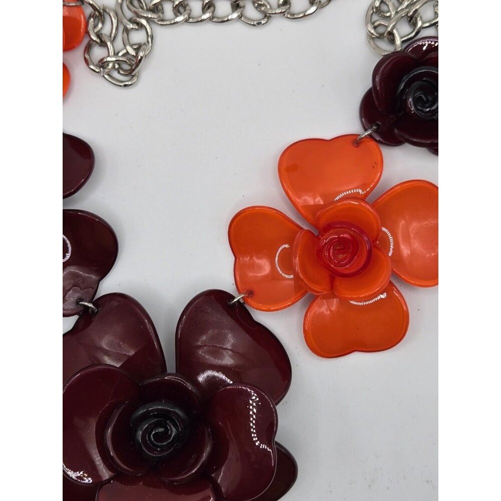 Maroon and Coral Color Resin Lucite Floral Statement Necklace Vintage  22 inches - Picture 6 of 8